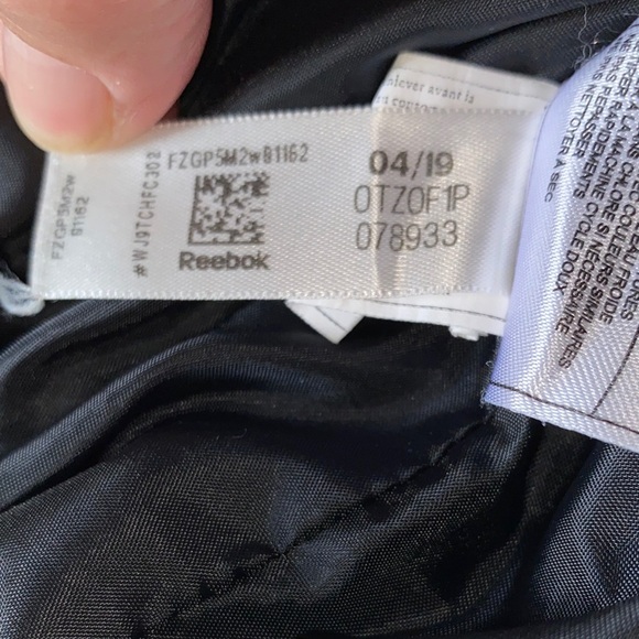 Reebok Black and Gray Hooded Jacket - Picture 15 of 16